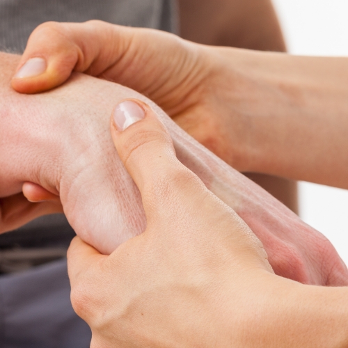 physical-therapy-clinic-hand-therapy-hands-on-physical-therapy-cary-fuquay-varina-zebulon-nc